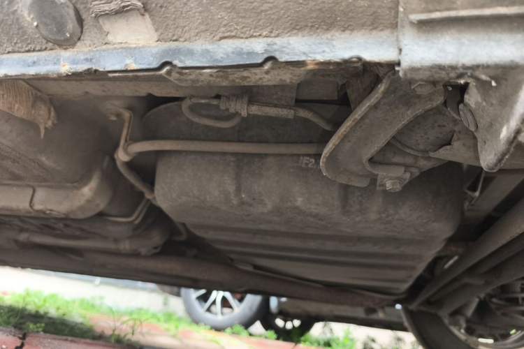 Used Hyundai Celesta 2011 1.6L Manual Comfort Edition Chassis Rear Left