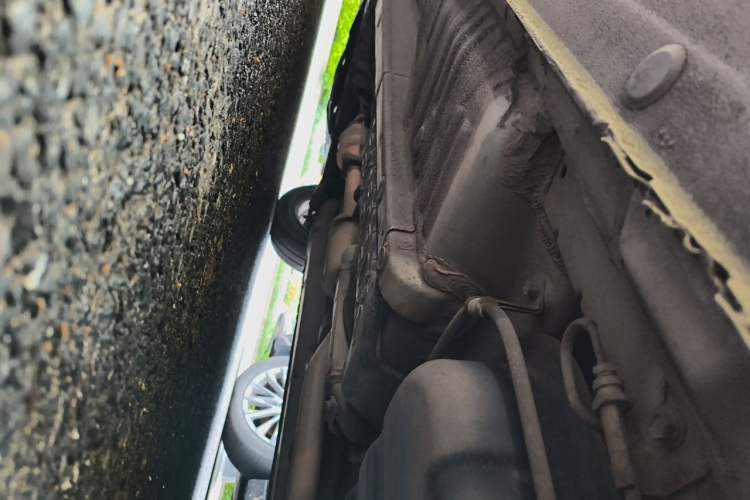 Used Hyundai Celesta 2011 1.6L Manual Comfort Edition Chassis Rear Left