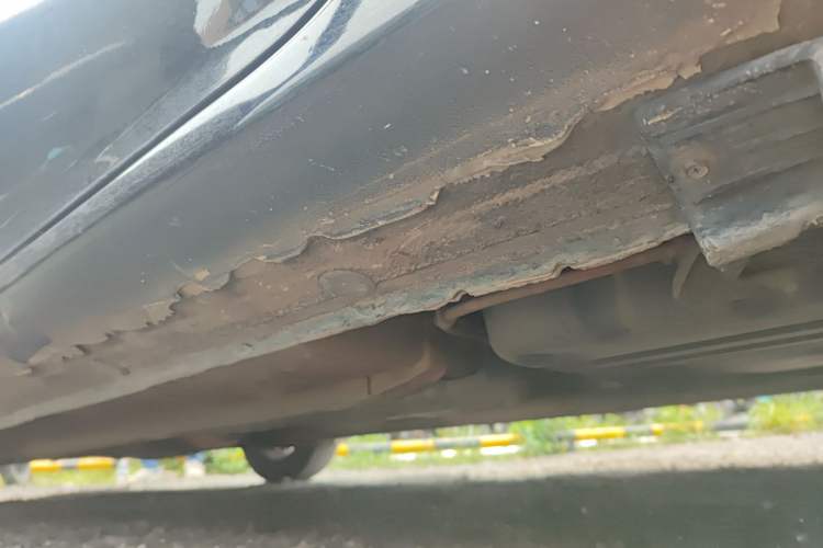 Used Hyundai Celesta 2011 1.6L Automatic Comfort Edition Chassis Rear Left