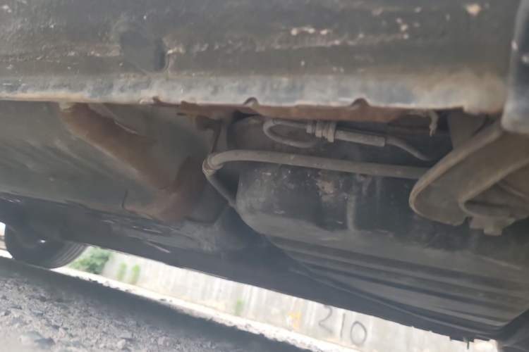 Used Hyundai Celesta 2011 1.6L Manual Comfort Edition Chassis Rear Left