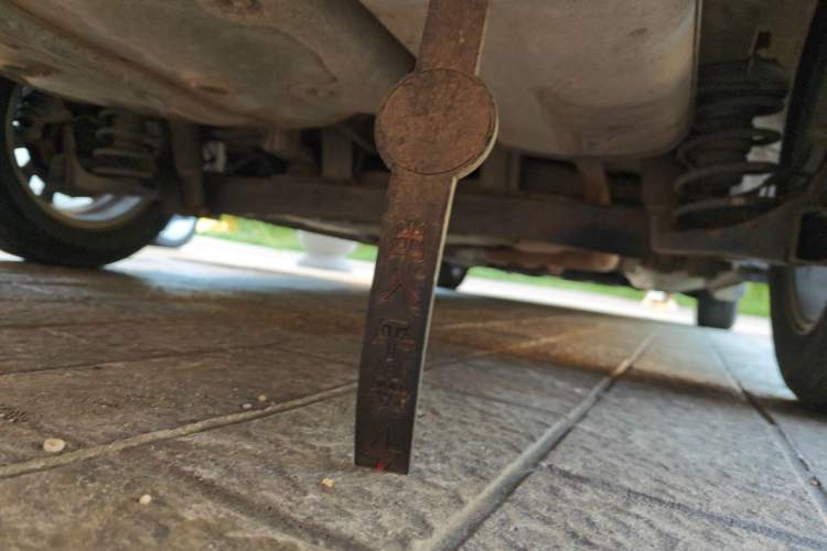 Used Hyundai Celesta 2011 1.6L Manual Comfort Edition Chassis Rear Right