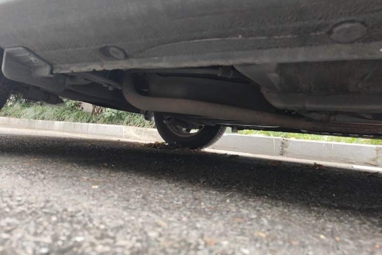Used Hyundai Celesta 2011 1.6L Manual Comfort Edition Chassis Rear Right