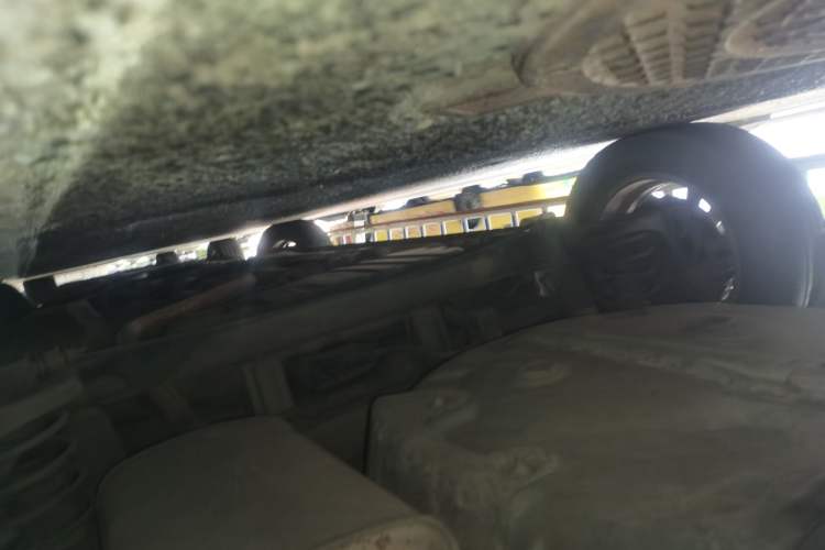 Used Hyundai Celesta 2011 1.6L Manual Comfort Edition Chassis Rear Right
