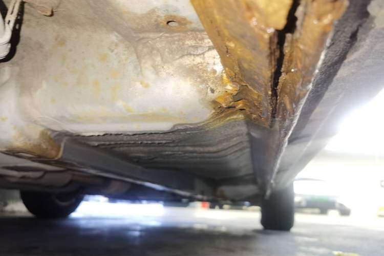 Used Hyundai Celesta 2011 1.6L Manual Comfort Edition Chassis Rear Right