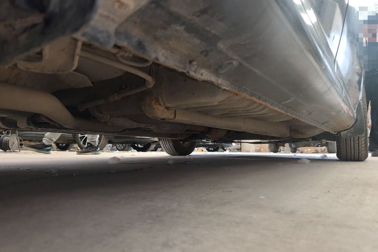 Used Hyundai Celesta 2011 1.6L Manual Comfort Edition Chassis Rear Right