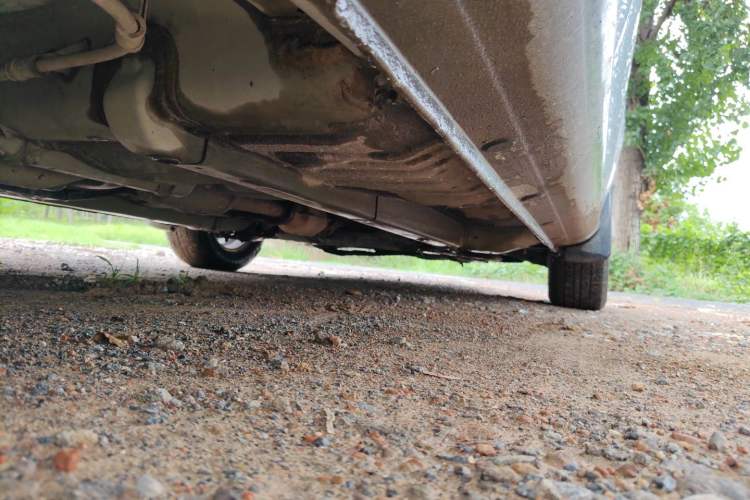 Used Hyundai Celesta 2011 1.6L Manual Comfort Edition Chassis Rear Right