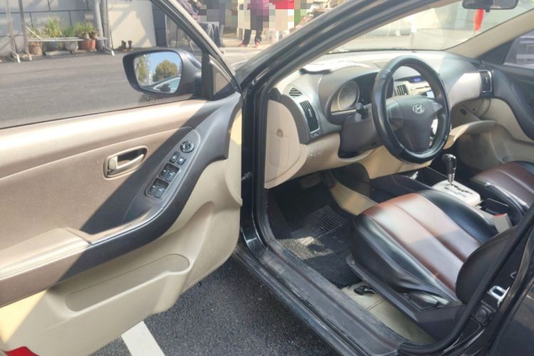 Used Hyundai Celesta 2011 1.6L Automatic Comfort Edition Driver Seat