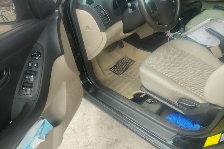 Used Hyundai Celesta 2011 1.6L Automatic Comfort Edition Driver Seat