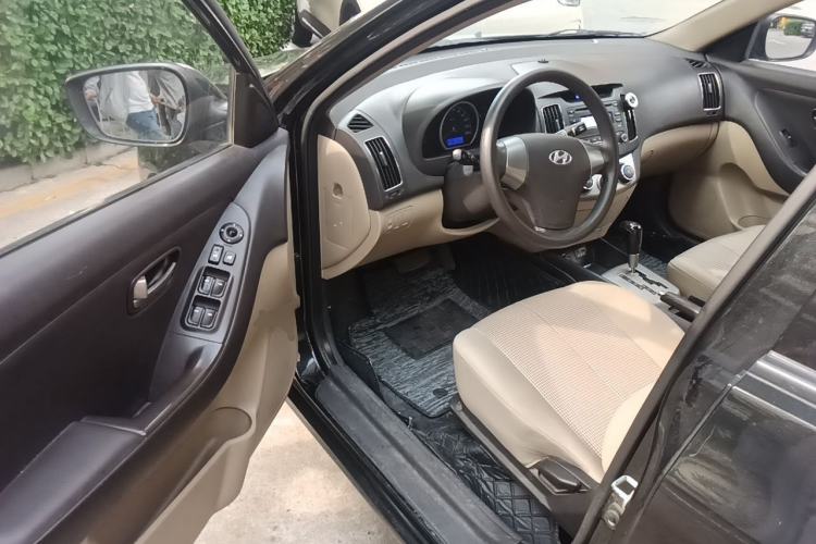 Used Hyundai Celesta 2011 1.6L Automatic Comfort Edition Driver Seat