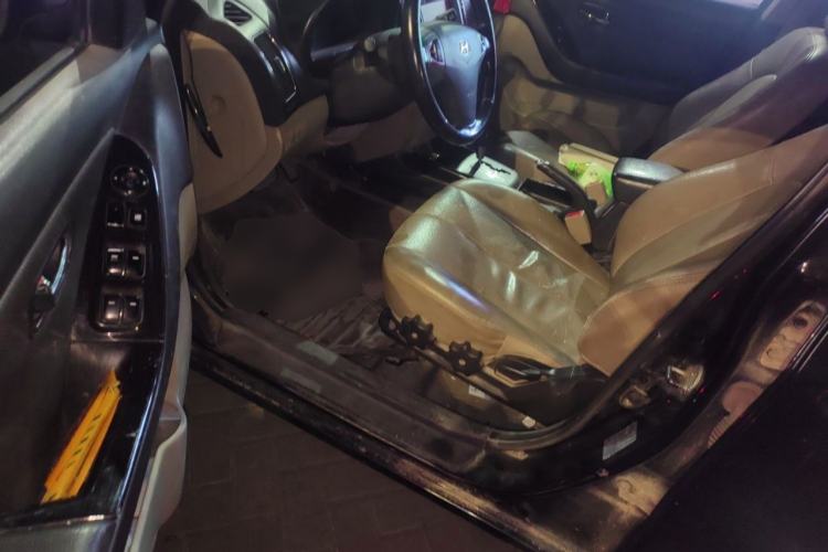 Used Hyundai Celesta 2011 1.6L Automatic Luxury Version Driver Seat