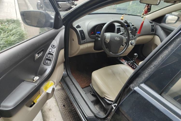 Used Hyundai Celesta 2011 1.6L Manual Comfort Edition Driver Seat
