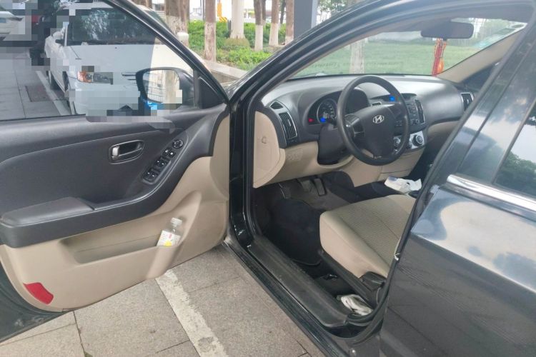 Used Hyundai Celesta 2011 1.6L Manual Comfort Edition Driver Seat