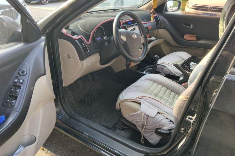 Used Hyundai Celesta 2011 1.6L Manual Comfort Edition Driver Seat