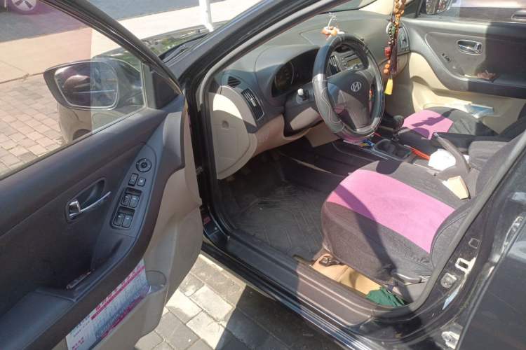 Used Hyundai Celesta 2011 1.6L Manual Luxury Model Driver Seat