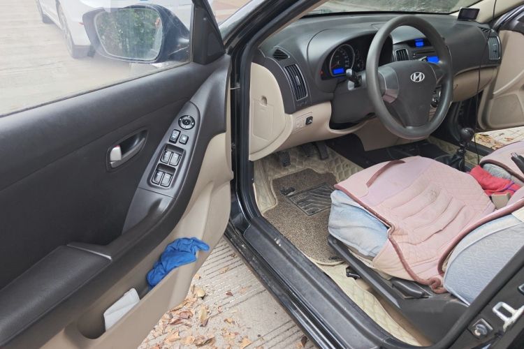 Used Hyundai Celesta 2011 1.6L Manual Comfort Edition Driver Seat