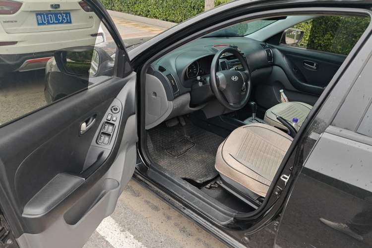 Used Hyundai Celesta 2011 1.6L Automatic Comfort Edition Driver Seat