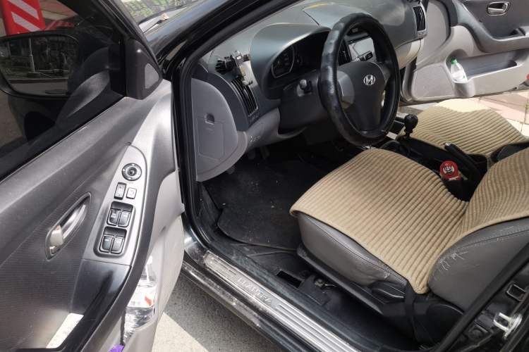 Used Hyundai Celesta 2011 1.6L Manual Comfort Edition Driver Seat