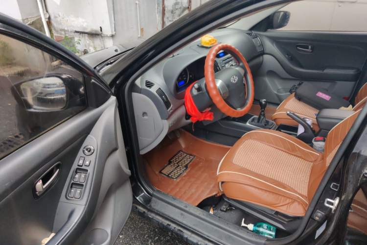 Used Hyundai Celesta 2011 1.6L Manual Comfort Edition Driver Seat