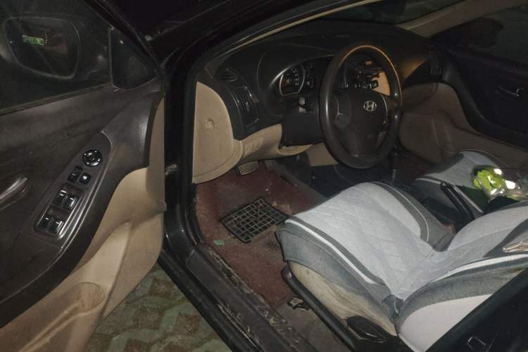 Used Hyundai Celesta 2011 1.6L Automatic Comfort Edition Driver Seat