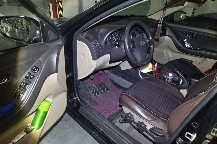 Used Hyundai Celesta 2011 1.6L Manual Luxury Model Driver Seat