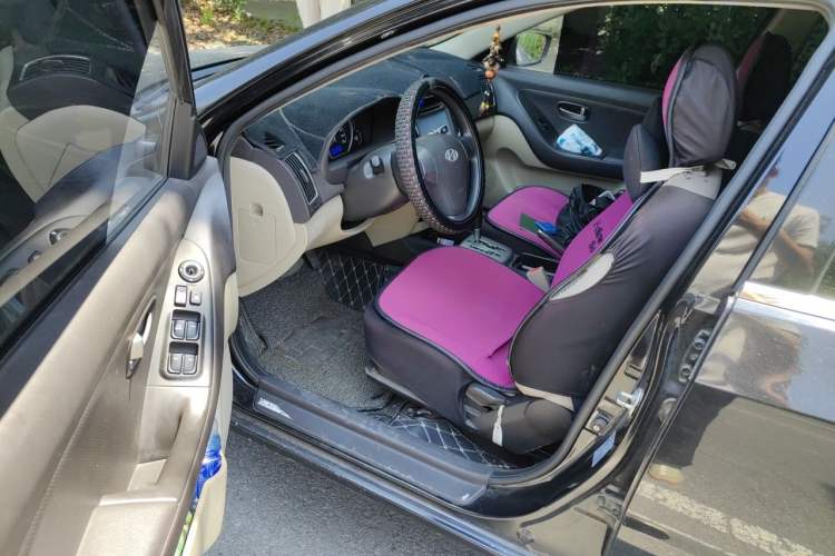 Used Hyundai Celesta 2011 1.6L Automatic Comfort Edition Driver Seat