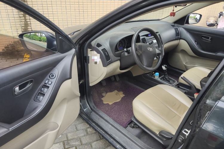 Used Hyundai Celesta 2011 1.6L Manual Comfort Edition Driver Seat