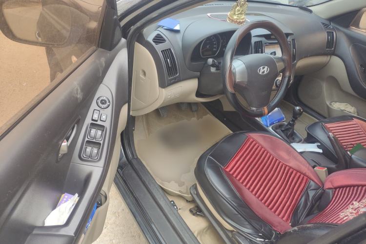 Used Hyundai Celesta 2011 1.6L Manual Comfort Edition Driver Seat