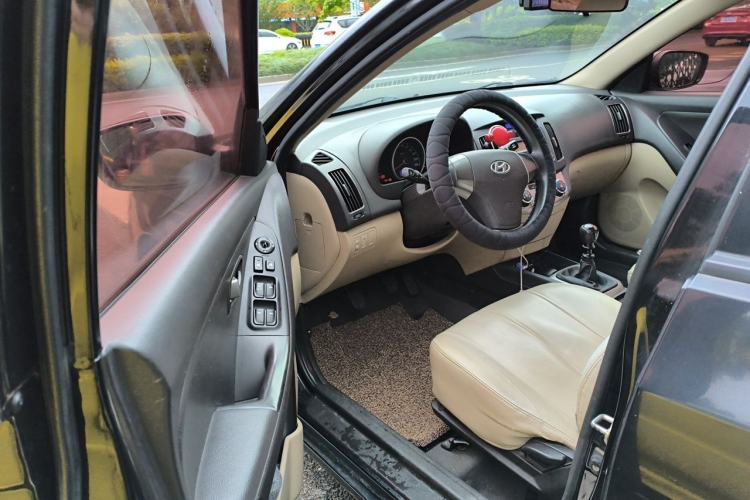 Used Hyundai Celesta 2011 1.6L Manual Comfort Edition Driver Seat