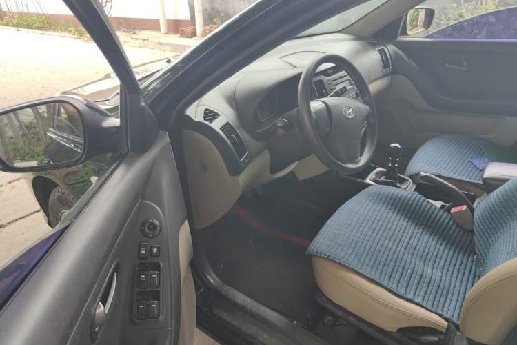 Used Hyundai Celesta 2011 1.6L Manual Comfort Edition Driver Seat