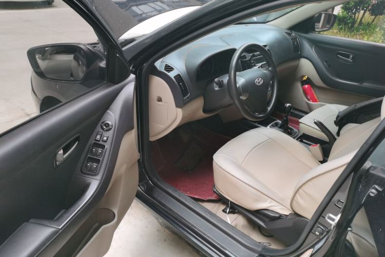 Used Hyundai Celesta 2011 1.6L Manual Comfort Edition Driver Seat