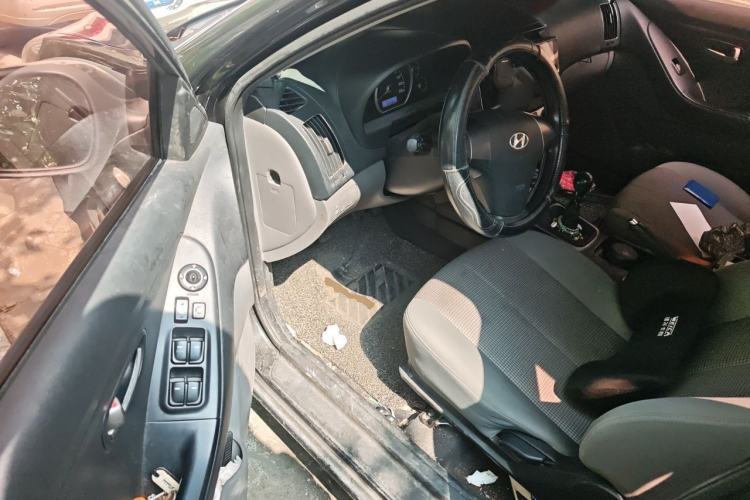 Used Hyundai Celesta 2011 1.6L Manual Comfort Edition Driver Seat
