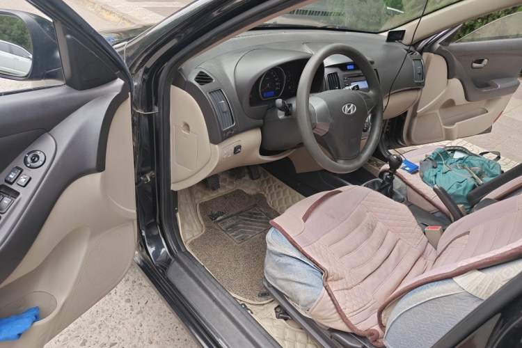 Used Hyundai Celesta 2011 1.6L Manual Comfort Edition Driver Seat