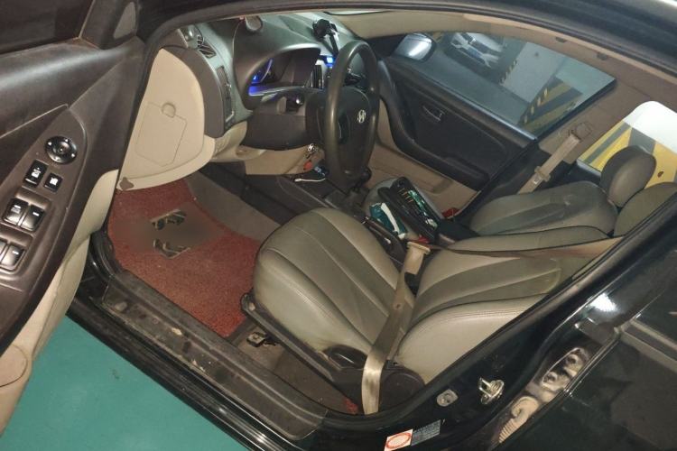 Used Hyundai Celesta 2011 1.6L Manual Comfort Edition Driver Seat