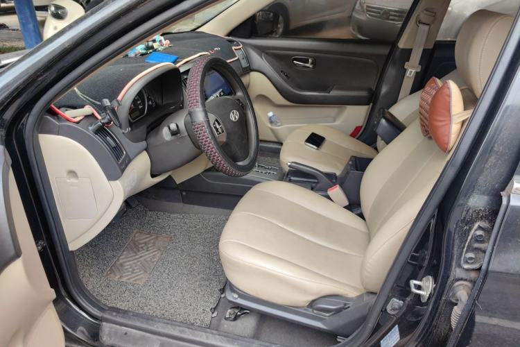 Used Hyundai Celesta 2011 1.6L Automatic Comfort Edition Driver Seat