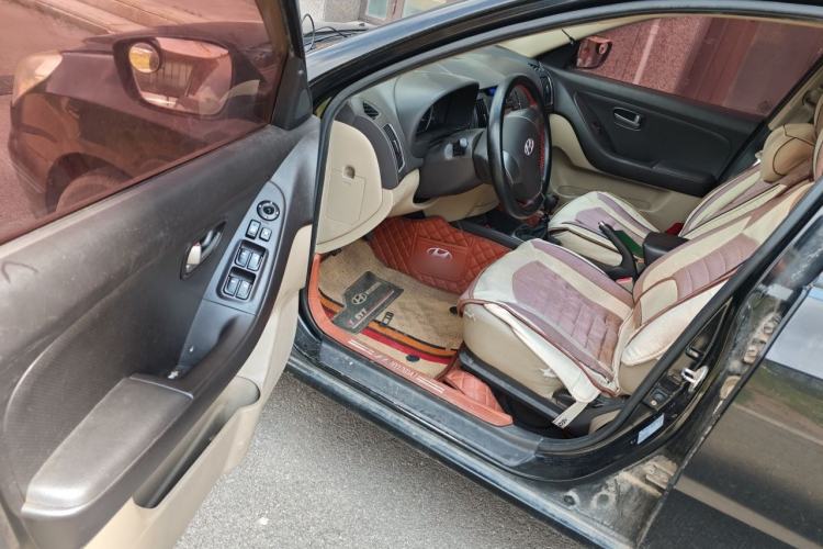 Used Hyundai Celesta 2011 1.6L Manual Comfort Edition Driver Seat