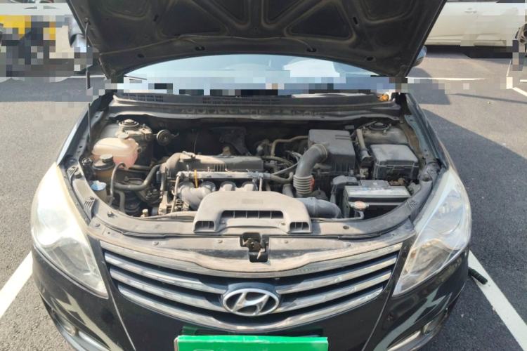 Used Hyundai Celesta 2011 1.6L Automatic Comfort Edition Engine Bay