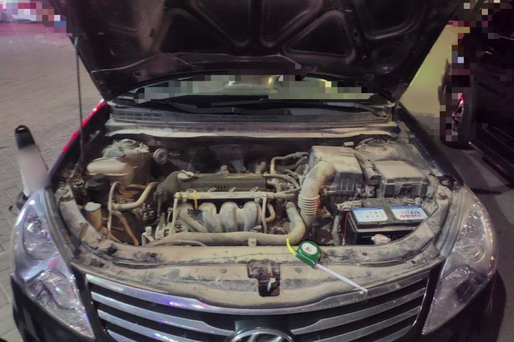 Used Hyundai Celesta 2011 1.6L Automatic Luxury Version Engine Bay