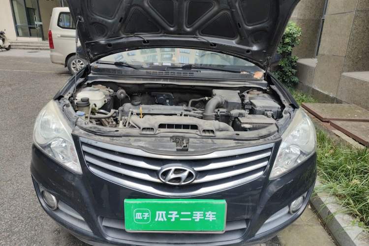 Used Hyundai Celesta 2011 1.6L Manual Comfort Edition Engine Bay