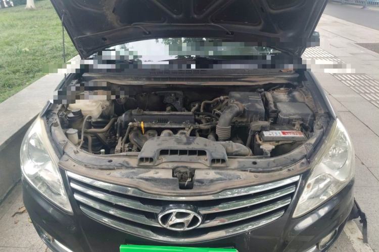 Used Hyundai Celesta 2011 1.6L Manual Comfort Edition Engine Bay