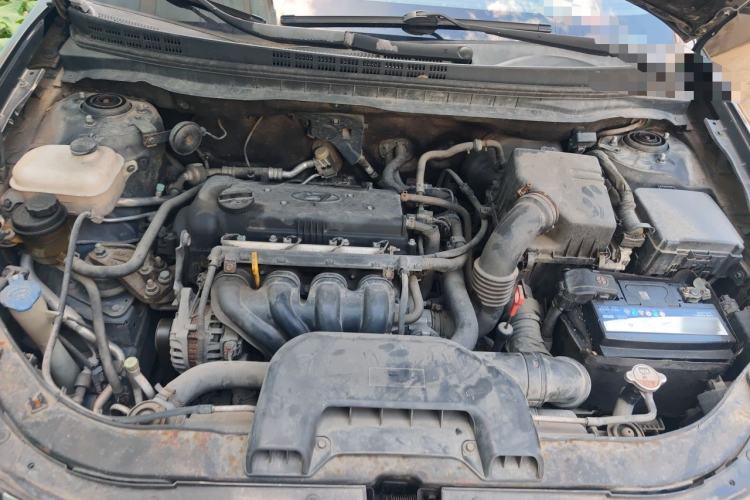 Used Hyundai Celesta 2011 1.6L Automatic Comfort Edition Engine Bay