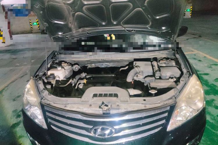 Used Hyundai Celesta 2011 1.6L Automatic Comfort Edition Engine Bay