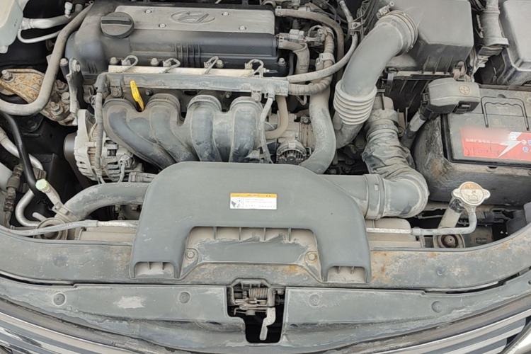Used Hyundai Celesta 2011 1.6L Manual Comfort Edition Engine Bay