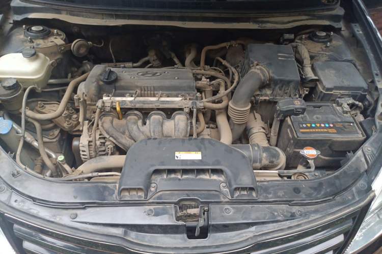 Used Hyundai Celesta 2011 1.6L Manual Comfort Edition Engine Bay