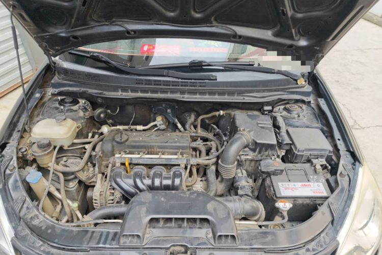 Used Hyundai Celesta 2011 1.6L Manual Comfort Edition Engine Bay