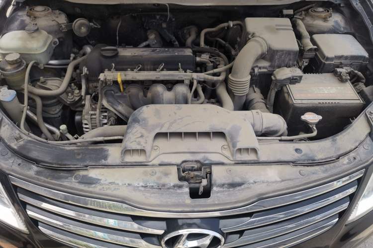 Used Hyundai Celesta 2011 1.6L Manual Comfort Edition Engine Bay