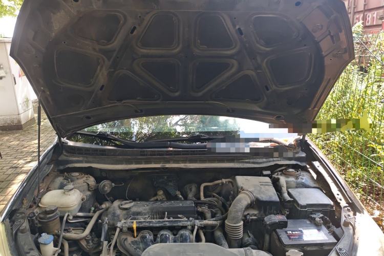 Used Hyundai Celesta 2011 1.6L Manual Comfort Edition Engine Bay