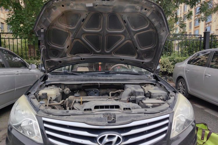 Used Hyundai Celesta 2011 1.6L Automatic Comfort Edition Engine Bay