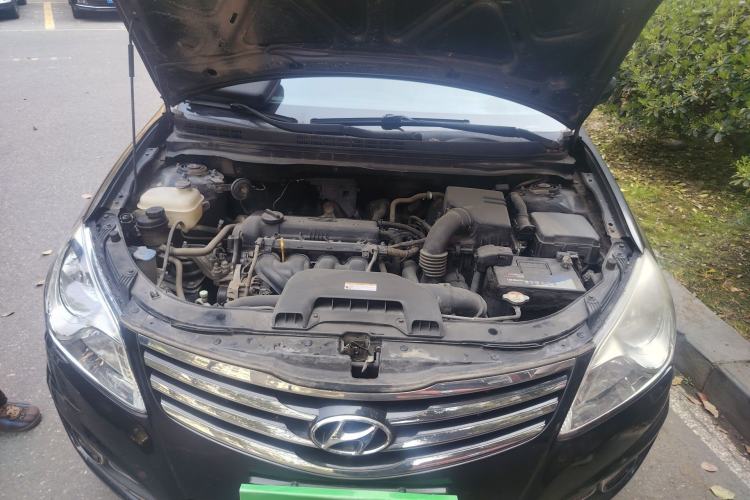 Used Hyundai Celesta 2011 1.6L Manual Comfort Edition Engine Bay