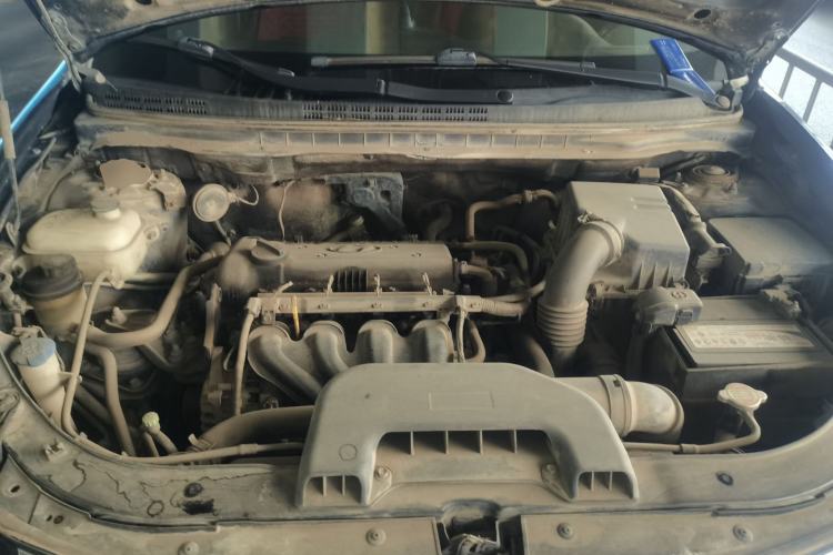 Used Hyundai Celesta 2011 1.6L Manual Comfort Edition Engine Bay