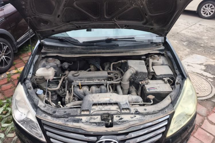 Used Hyundai Celesta 2011 1.6L Manual Comfort Edition Engine Bay
